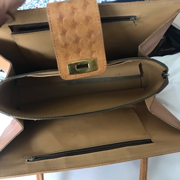 Vintage hand crafted leather/hide bag - Picture 6 of 7